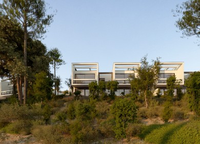 Central Golf Apartments